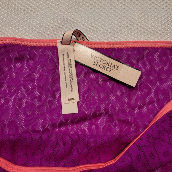 NWT Victoria's Secret Low-rise Hiphugger - Picture 3 of 3